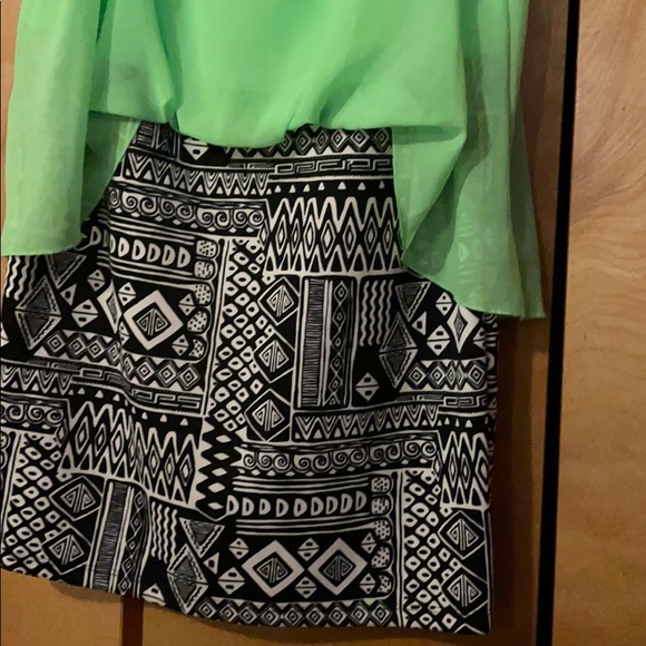 Dress - Picture 3 of 4